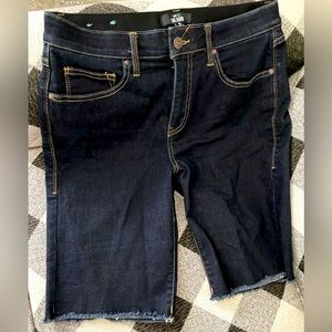 EUC Lularoe Bermuda shorts size 30 dark blue denim color